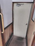 (玄関)